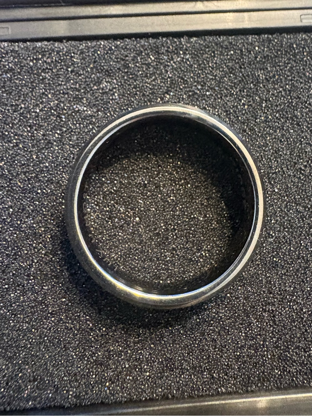 The Ridge Tungsten Men's Ring - Beveled 8mm Gunmetal